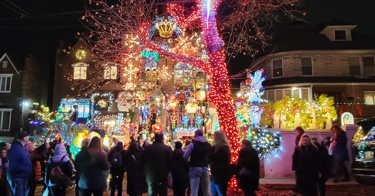 Dyker Heights Holiday Lights | GetYourGuide