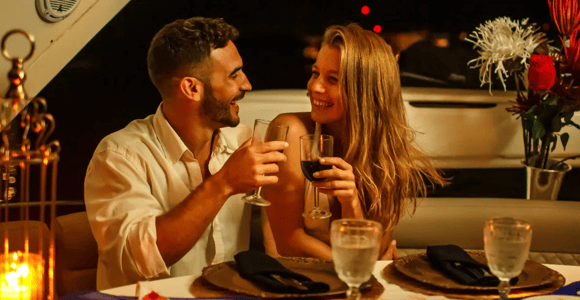 Sharm El-Sheikh: Dinner Cruise, Casual Evening w/ Live Show