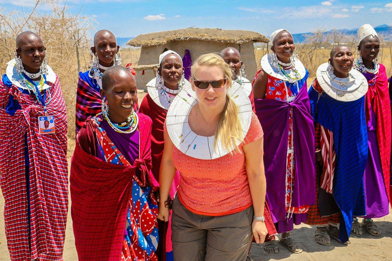 Arusha |Moshi: tour del villaggio Maasai, cascate e caffèArusha: villaggio Masai, cascata Materuni e tour del caffè