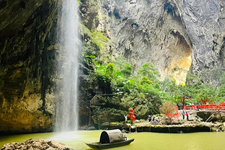 Guangzhou Day Tour: Qingyuan Glass Bridge, Underground River Gulong Gorge 1-Day Private Tour