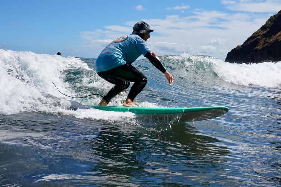 Madeira: Surfkurse für alle Niveaus. Foto: GetYourGuide