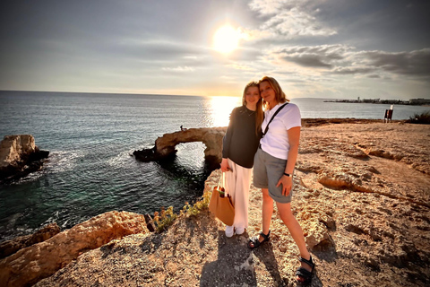 Cape Greco Region - private guided Highlight TourCape Greco: Sea Caves, Bridge of Lovers with Barbeque