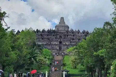 Yogyakarta: Borobudur, Merapi, Prambanan & Ramayana Ballet