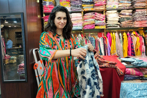 Curated Home Décor & Souvenir Shopping Tour (Women-Led) Home Décor & Souvenir Shopping Tour (Women-Led) - Half-Day