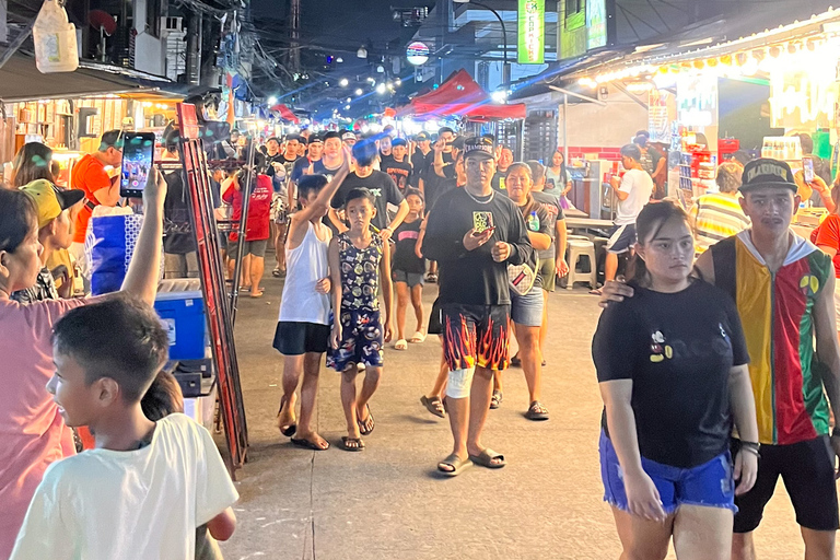 Experimente a comida de rua filipina (passeio de comida de rua) em ManilaProve comida de rua filipina (tour de comida de rua) em Manila