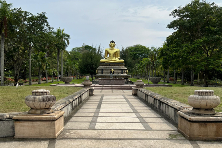 Colombo Private City Tour with Expert Local Guide