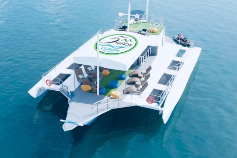 Tour de l'île de Coron en catamaran de luxe :