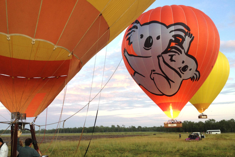 Gold Coast: Hot Air Balloon Flight, Sparkling Wine & Photos