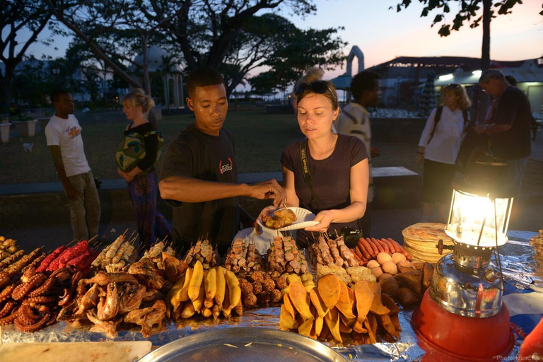 Zanzibar: Forodhani Night Food Market Tour With Local Guide.