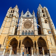 León Cathedral: Sightseeing Tour with a Local Art Historian (Spanish)