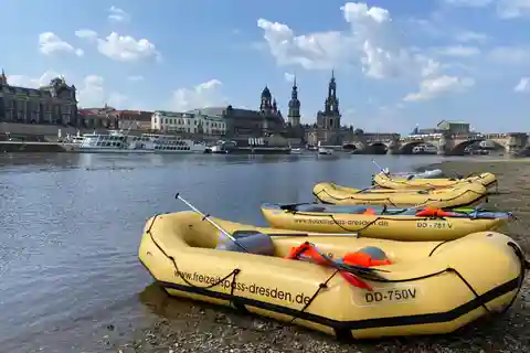 Dresden: Bootstour im Schlauchboot durch Dresdens Altstadt