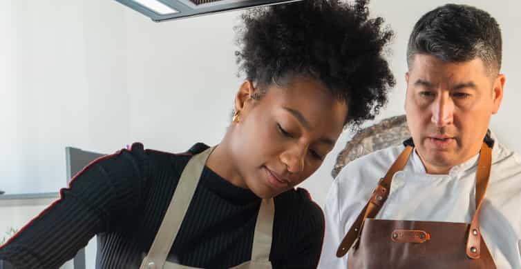 Madrid: Paella & Sangria Classes – Seafood, Chicken or Vegan photo 13