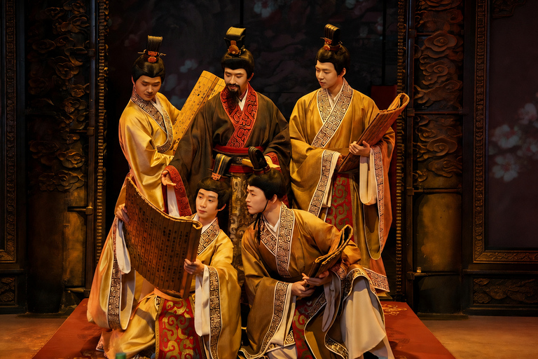 Shanghai：Theatrical Imperial Banquet& Traditional Dance Show (Weekday)SVIP (Row 1)