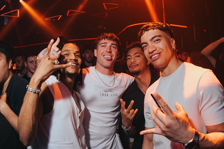 Phuket: Pub Crawl Rooftop, Bars, GoGo & 3 Clubs with Shots 20:30 | Pub Crawl Only