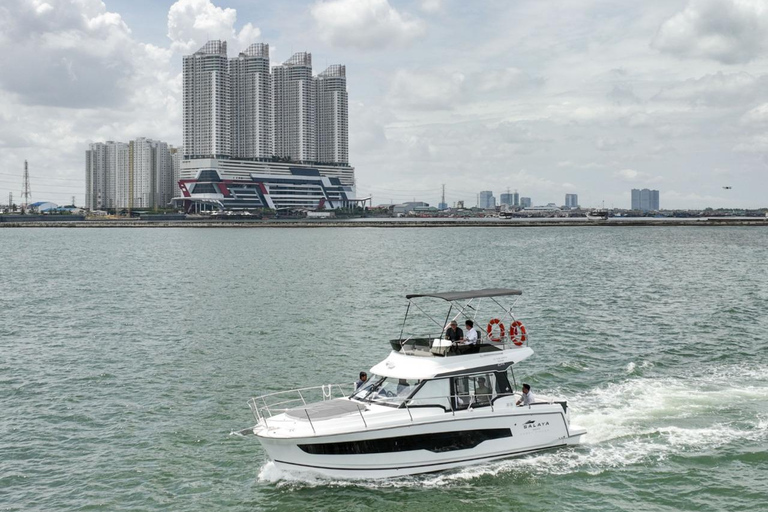 Yakarta: yate privado de lujo para fiestas y celebraciones al atardecer.Yate privado de 2 horas al atardecer (4:30 p. m.-6:30 p. m.)