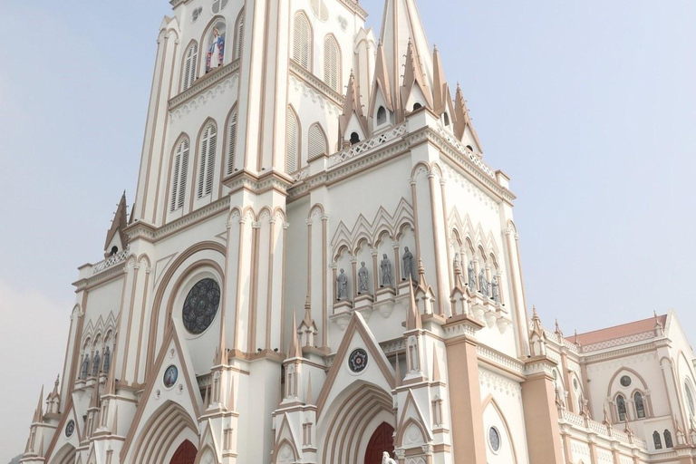 Hanoi: Vietnam Biggest Church or Trang An, Mua Cave & Hoa Lu Hanoi: Ninh Binh, Hoa Lu, Trang An, Mua Cave, Buffet & Cycle