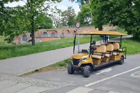 Wroclaw: Privat sightseeing och öltur med golfbil