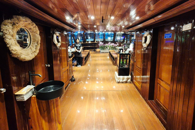 Bangkok: Horizon Yacht Dinner Cruise