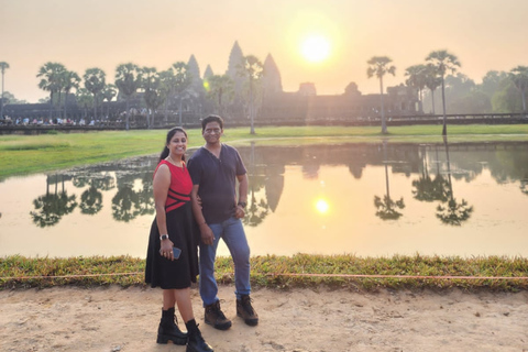 Siem Reap: Angkor Wat Sunrise, Kbal Spean, & Banteay Srei Angkor Wat Sunrise, Kbal Spean, & Banteay Srei—Basic Tour