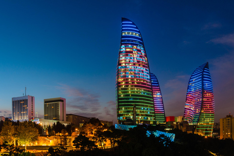 Tour serale di Baku con il sorriso in Azerbaigian