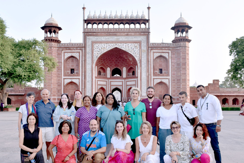 Delhi:Private City Tour Of Agra For Italian By Italian Guide