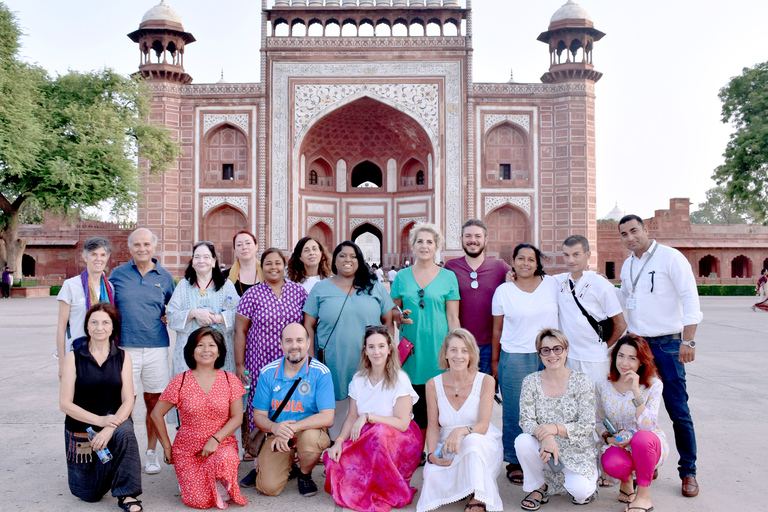 Delhi:Private City Tour Of Agra For Italian By Italian Guide