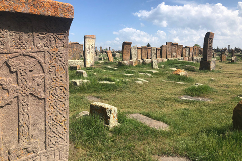 Yerevan: Silk Road Jeep Tour with Lake Sevan & Noravank