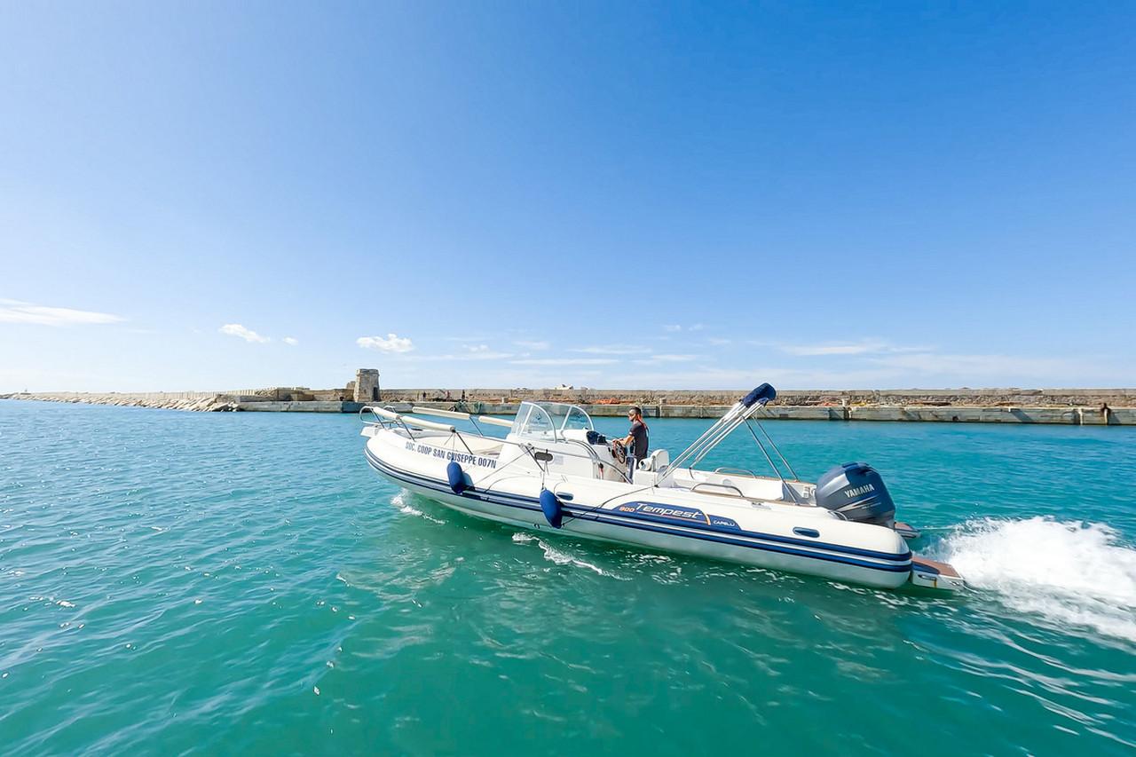 Ausflug zu den Ägadischen Inseln mit dem Boot oder Schlauchboot Trapani Favignana Levanzo