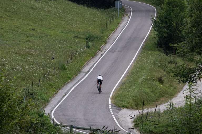Olot: Guided Road Bike Route through the Pyrenees Olot: Guided Road Bike Tour in the Pyrenees