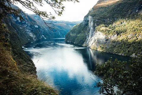 Geiranger: wycieczka kajakowa z widokiem na wodospady