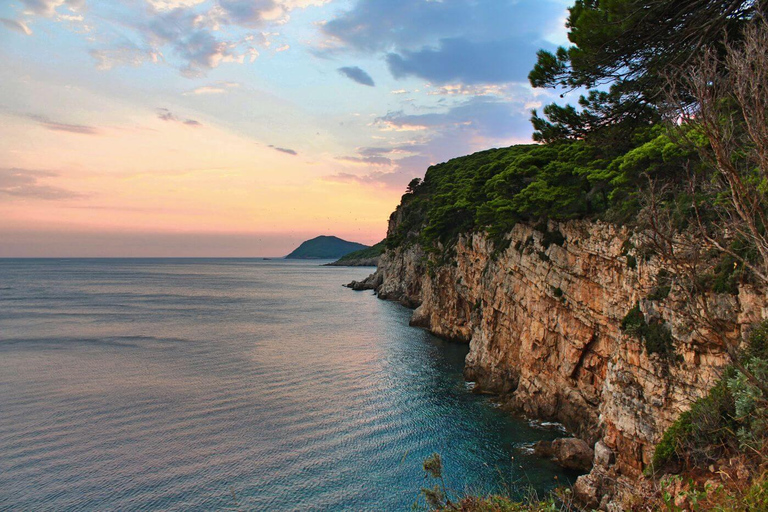 Dubrovnik: Private Luxury Yacht Tour to the Elaphite Islands Full day private tour to the Elaphites