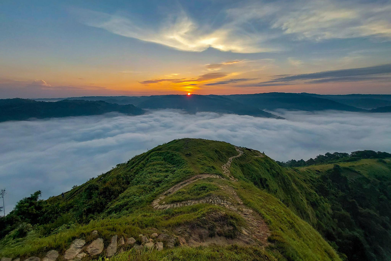 من شيلونج: رحلة شروق الشمس الصباحية المصحوبة بمرشد