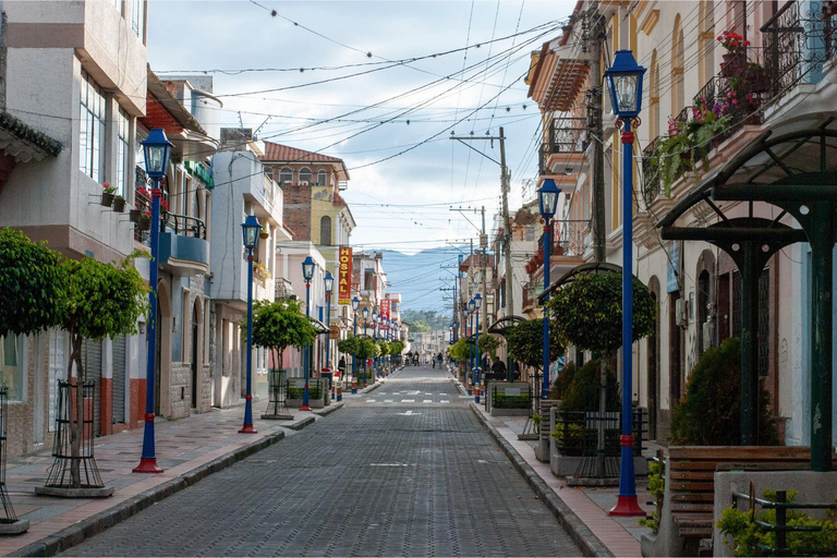 Quito: Otavalo, Cotacachi & Cuicocha Private Day Tour