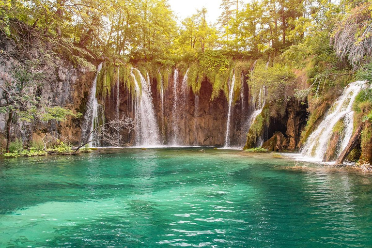 Traslado particular de Split para Zagreb com parada em Plitvice