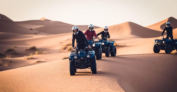 Sunset and Star Wars Tour at Ksar Ghilane Oasis by 4WD