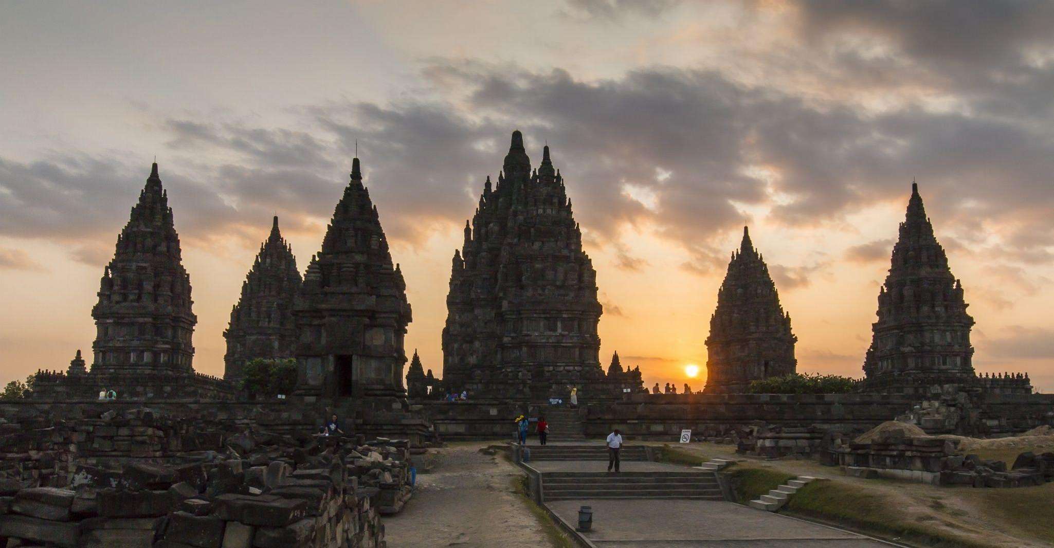 Yogyakarta: Borobudur sunrise(guarantee climb up)& Prambanan photo 7