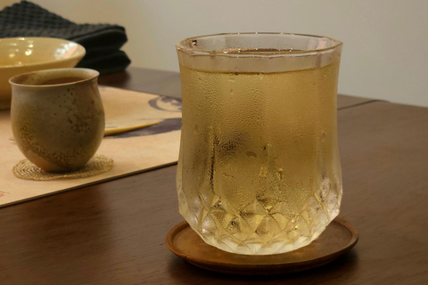 Busan: Join a Tea Ceremony & Create a Calligraphy Memento