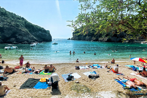 Korfu: Pływanie w Palaiokastritsa i wycieczka na zachód słońca w AfionasKorfu: Palaiokastritsa Swim i Afionas Sunset Tour