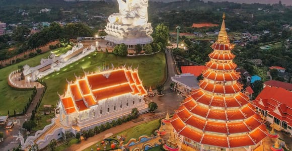Chiang Mai> Chiang Rai Tempel (Weiß/Rot/Blau) Tagestour