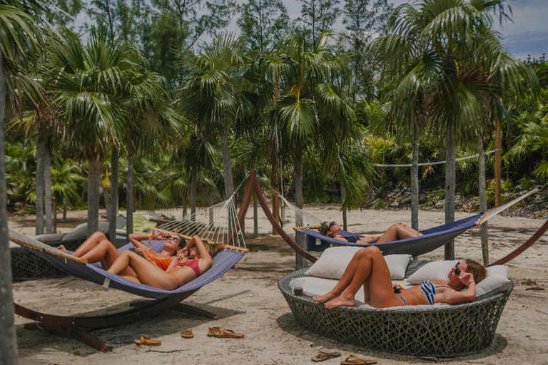 Nassau: Rose Island's Sand Dollar Beach Resort with Lunch