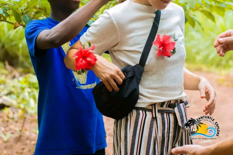 Sansibar: Bio-Gewürzfarm Tour mit traditionellem MittagessenHoteltransfer überall auf Sansibar