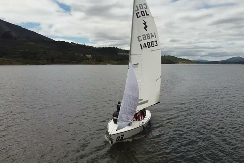 BOGOTA : Journée de voile à Guatavita, naviguez et explorez le réservoir Tominé