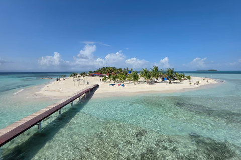 Panama City: San Blas Tropical Adventure – 3 Islands with Lunch at a Local Restaurant Tropical Adventure in Guna Yala: 3 Islands with Lunch at a Local Restaurant