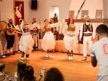 Tirana: Albańska noc – kulturowe doświadczenie tańca i muzyki