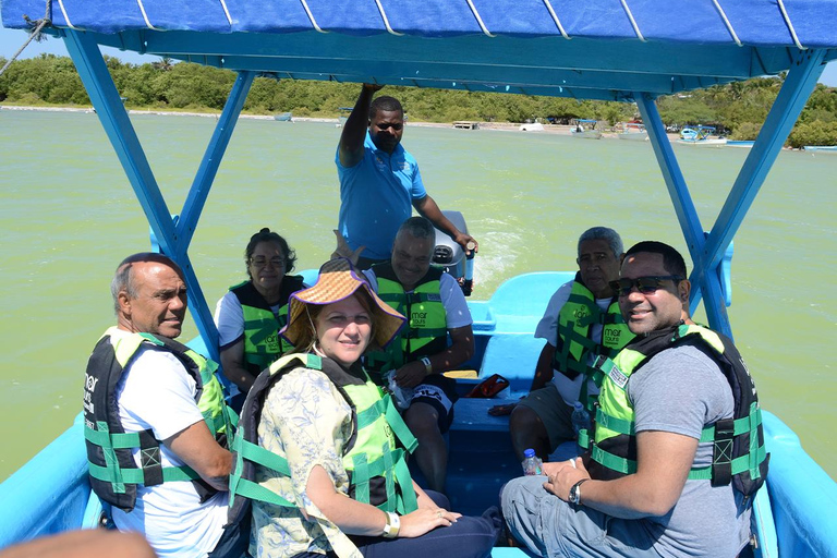 Bahía de las Águilas + Laguna de Oviedo ¡TODO INCLUIDO!