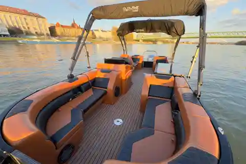 Bratislava: Private Donau-Kreuzfahrt mit Getränken