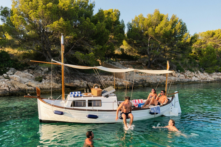 Alcudia & Pollensa Private Boat Tour, Captain, Fuel, Snorkel