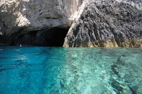 Location de bateau sans permis pour l'île de la Tortue et les grottes de KeriLaganas : 4 heures de location de bateau privé, parc marin et grottes de Keri