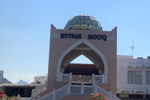 Muscat: Private Highlights the landmark of old town