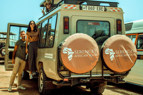 Arusha: Safari di 5 giorni nel Serengeti durante la stagione dei parti a NdutuArusha: Safari di 5 giorni nella stagione dei parti a Ndutu nel Serengeti